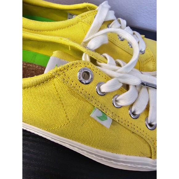 Yello Cariuma Oca low sneakers size 6 - Picture 10 of 12